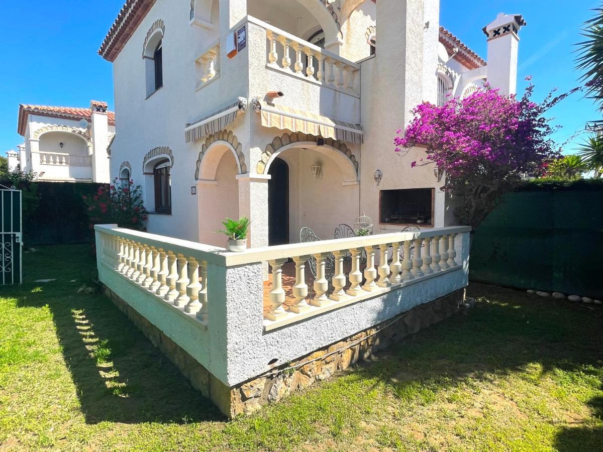 Arenda Pino Alto Masia4 Holiday home